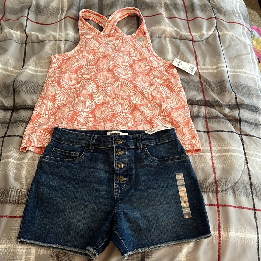 NWT Girls OshKosh outfit. Size 10.